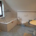 Martha - Ferienhaus, 3 Schlafzimmer, 2 Bis 6 Personen, S-bahn Nach Berlin, Strausseenaehe, Ruhige Lage 아파트
