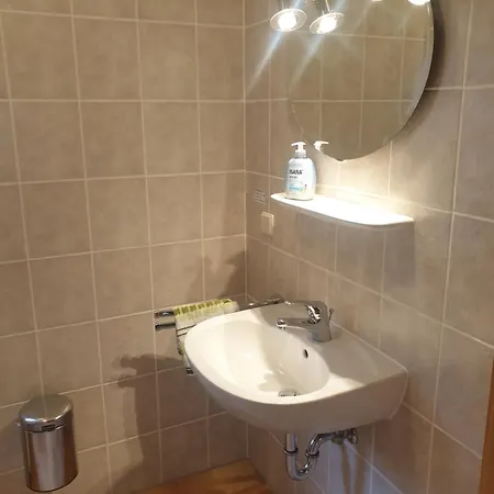 Martha - Ferienhaus, 3 Schlafzimmer, 2 Bis 6 Personen, S-bahn Nach Berlin, Strausseenaehe, Ruhige Lage *