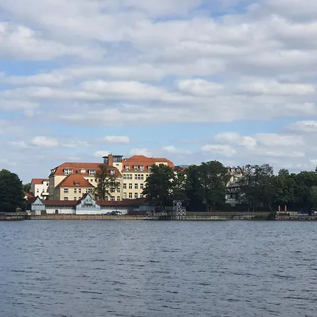 Apartment Martha - Ferienhaus, 3 Schlafzimmer, 2 Bis 8 Personen, S-bahn Nach Berlin, Strausseenaehe, Ruhige Lage Strausberg