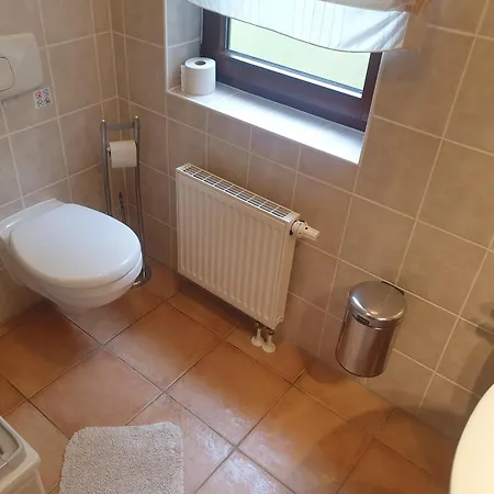 Martha - Ferienhaus, 3 Schlafzimmer, 2 Bis 6 Personen, S-bahn Nach Berlin, Strausseenaehe, Ruhige Lage