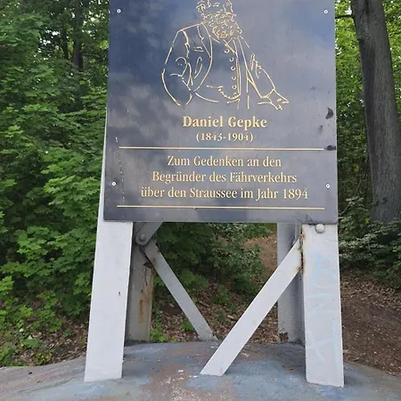 Martha - Ferienhaus, 3 Schlafzimmer, 2 Bis 6 Personen, S-bahn Nach Berlin, Strausseenaehe, Ruhige Lage * Strausberg