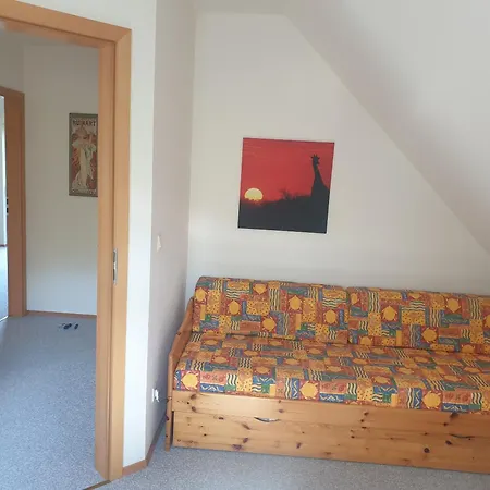 Apartment Martha - Ferienhaus, 3 Schlafzimmer, 2 Bis 8 Personen, S-bahn Nach Berlin, Strausseenaehe, Ruhige Lage