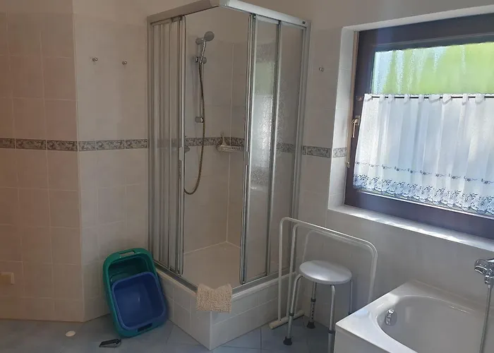 Martha - Ferienhaus, 3 Schlafzimmer, 2 Bis 6 Personen, S-bahn Nach Berlin, Strausseenaehe, Ruhige Lage * Strausberg