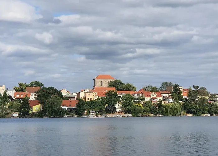 Lejlighed Martha - Ferienhaus, 3 Schlafzimmer, 2 Bis 6 Personen, S-bahn Nach Berlin, Strausseenaehe, Ruhige Lage *
