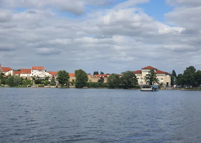 Martha - Ferienhaus, 3 Schlafzimmer, 2 Bis 6 Personen, S-bahn Nach Berlin, Strausseenaehe, Ruhige Lage