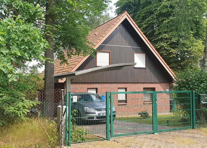 Appartement Martha - Ferienhaus, 3 Schlafzimmer, 2 Bis 6 Personen, S-bahn Nach Berlin, Strausseenaehe, Ruhige Lage